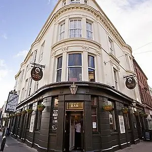 Bed and breakfast The Dickens Bar &, Scarborough